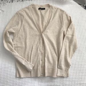 Banana Republic V-neck button down cardigan ivory M